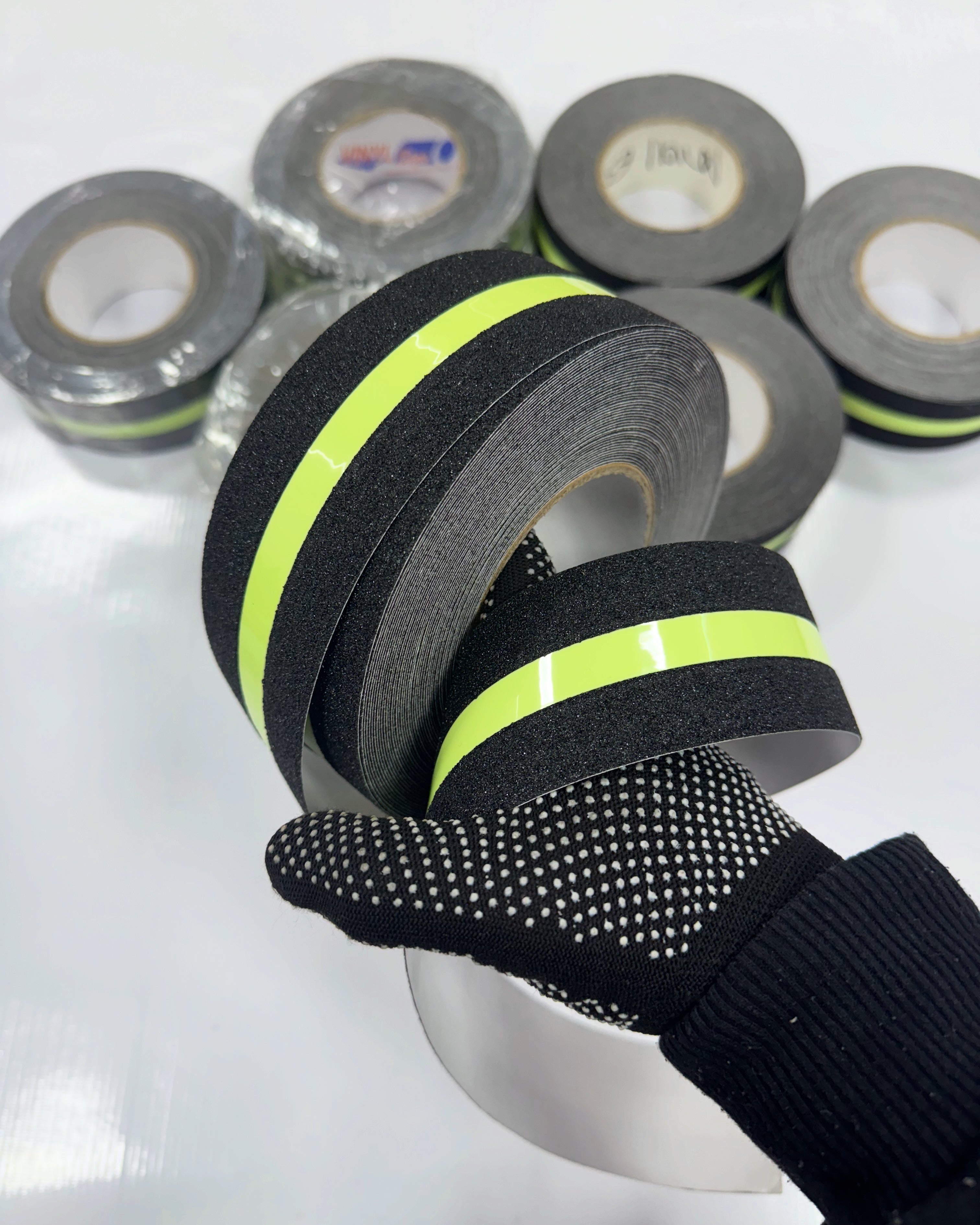 Cinta antideslizante negra con fotoluminiscente seguridad industrial -5CM X 18mts